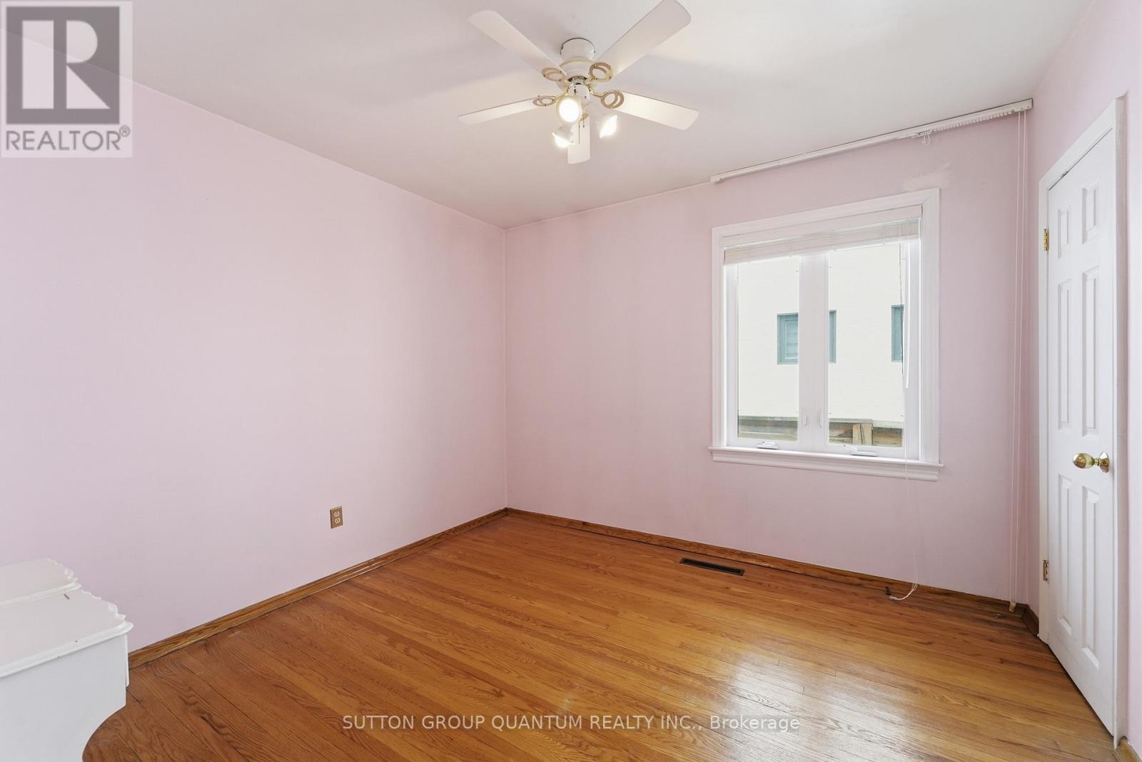 61 Forest Avenue, Mississauga, Ontario  L5G 1L3 - Photo 15 - W12887934