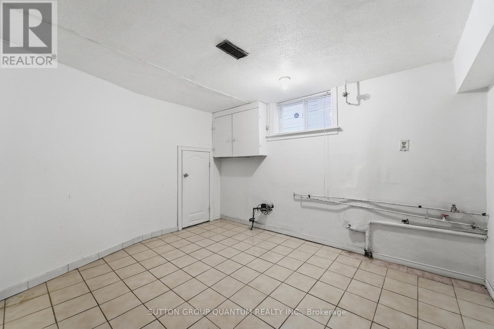 61 Forest Avenue, Mississauga, Ontario  L5G 1L3 - Photo 24 - W12887934