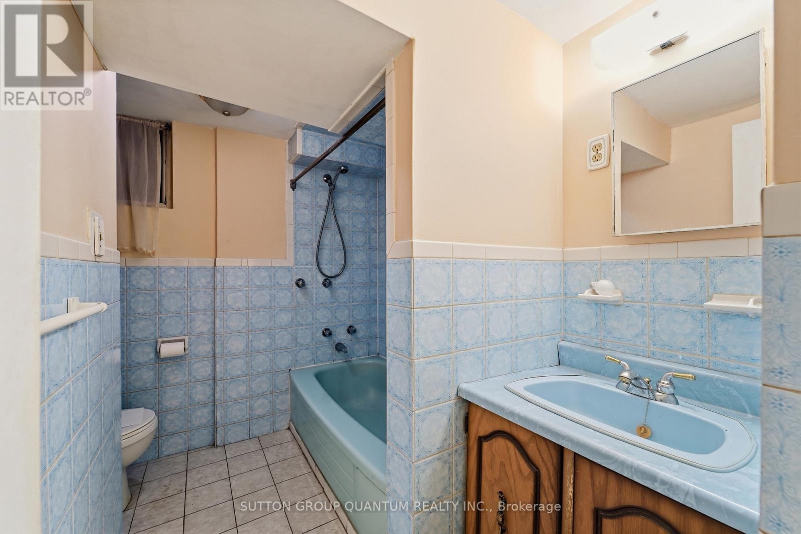 61 Forest Avenue, Mississauga, Ontario  L5G 1L3 - Photo 22 - W12887934