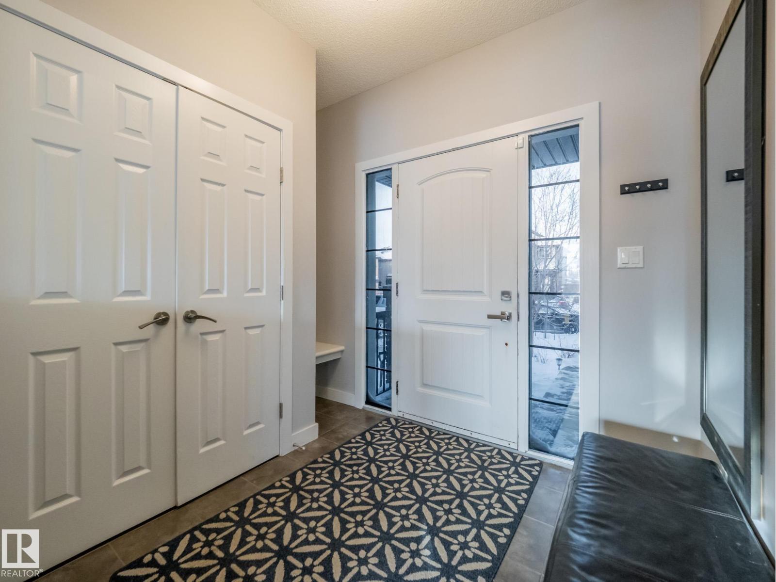 4211 Charles Cl Sw, Edmonton, Alberta  T6W 0Z5 - Photo 2 - E4484834