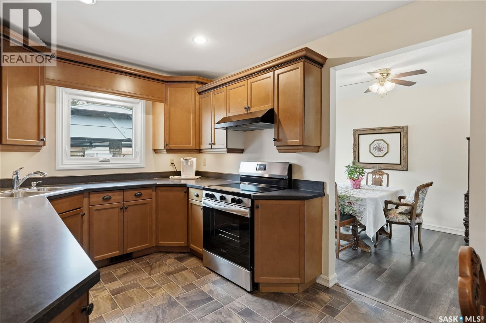 110 Mccarthy Boulevard N, Regina, Saskatchewan  S4R 6A4 - Photo 13 - SK034397