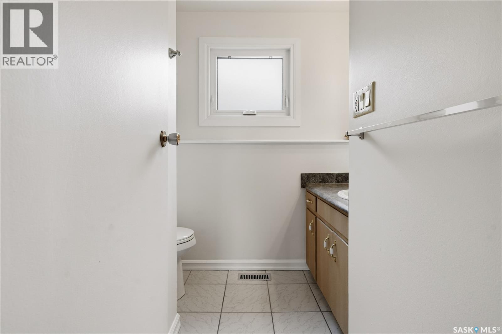 110 Mccarthy Boulevard N, Regina, Saskatchewan  S4R 6A4 - Photo 29 - SK034397