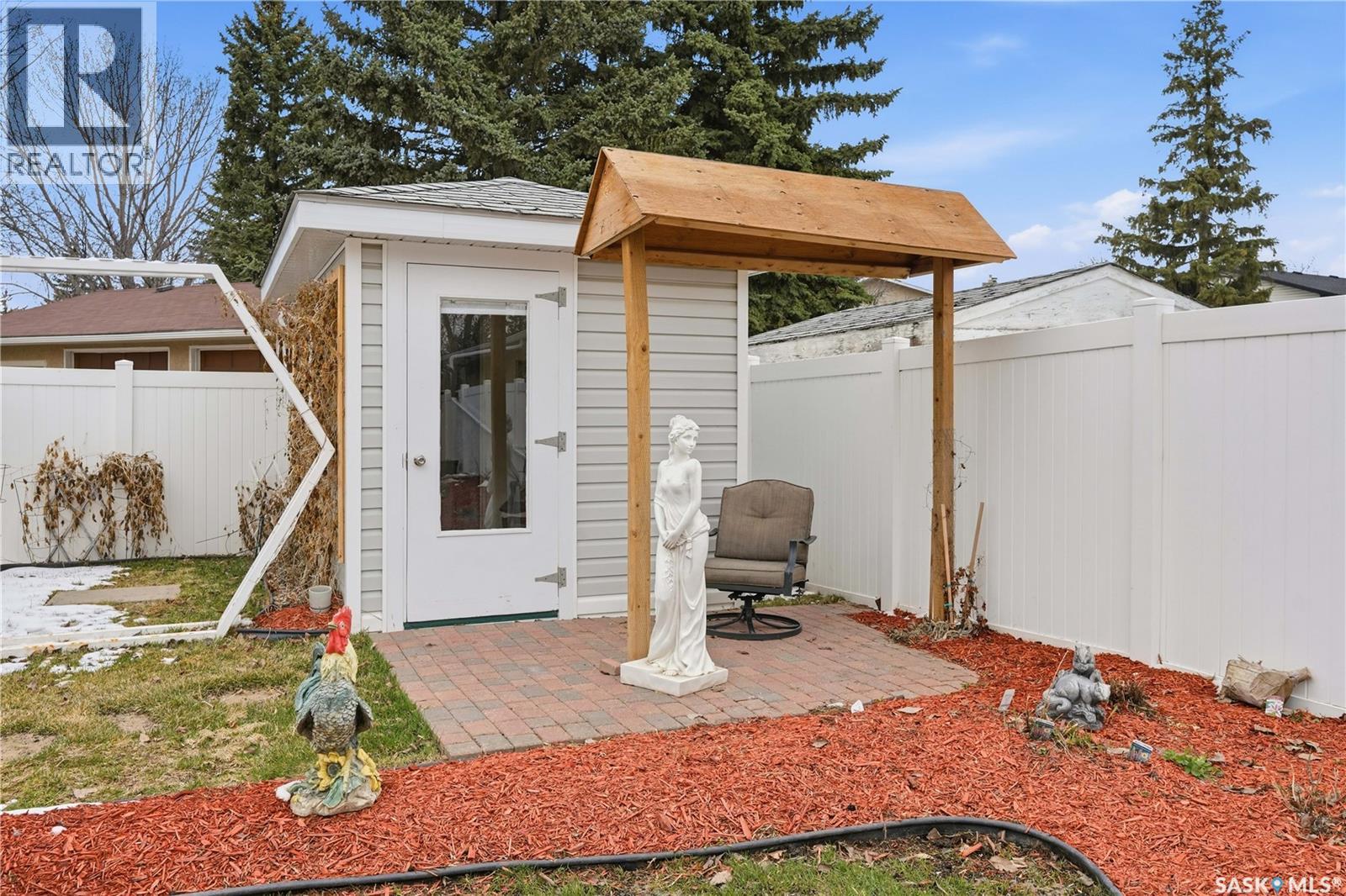 110 Mccarthy Boulevard N, Regina, Saskatchewan  S4R 6A4 - Photo 4 - SK034397