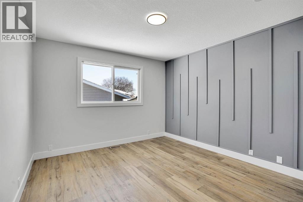 363 Templeside Circle NE, Calgary, Alberta  T1Y 3M1 - Photo 13 - A2297140