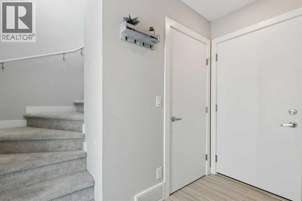 579 Evanston Link, Calgary, Alberta  T3P 1S2 - Photo 3 - A2298576