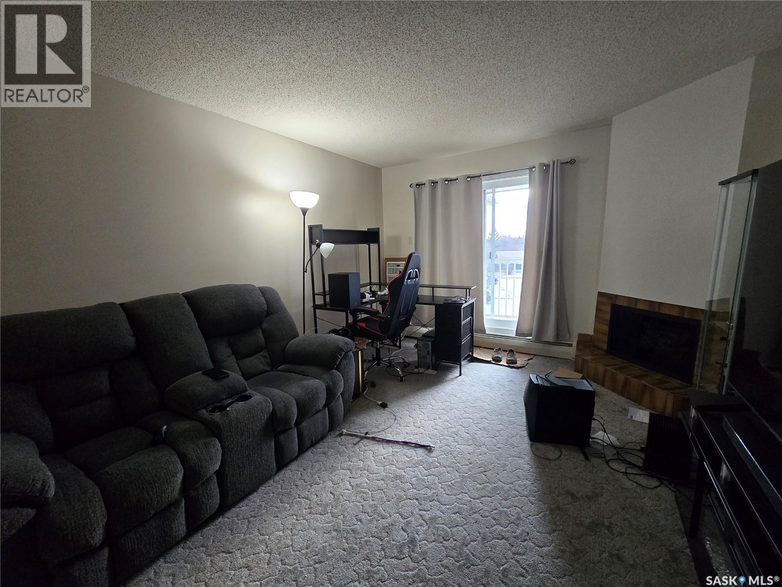 301 1822 Eaglesham Avenue, Weyburn, Saskatchewan  S4H 3A8 - Photo 4 - SK034440