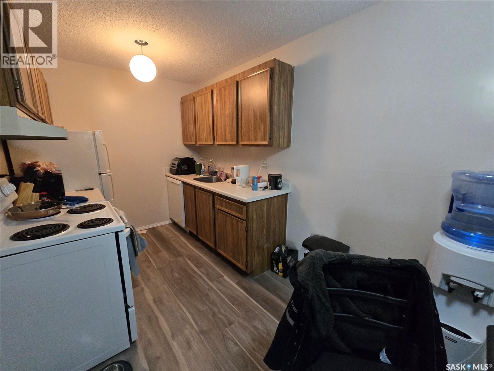 301 1822 Eaglesham Avenue, Weyburn, Saskatchewan  S4H 3A8 - Photo 5 - SK034440