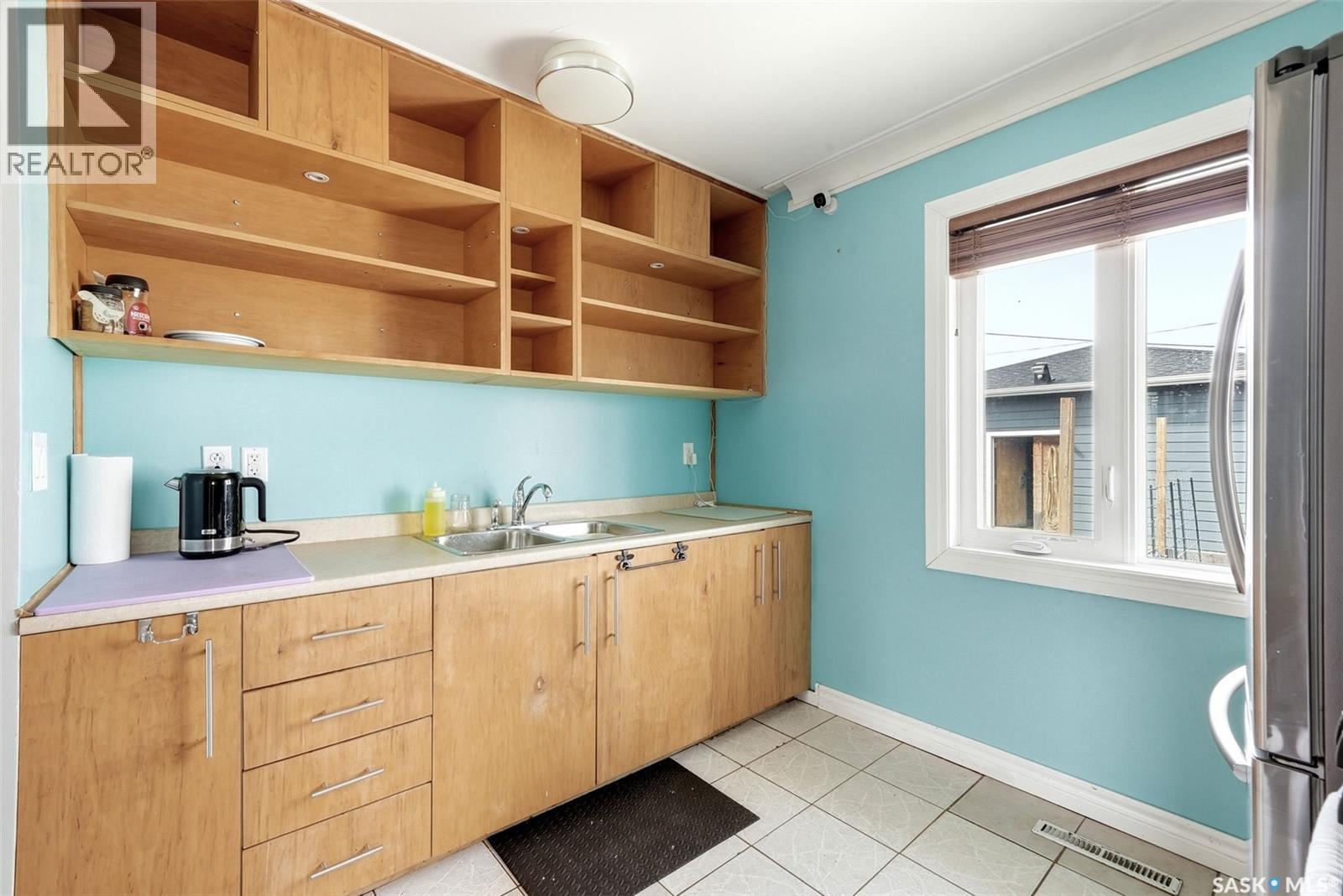 2510 Edward Street, Regina, Saskatchewan  S4S 0M8 - Photo 8 - SK034426