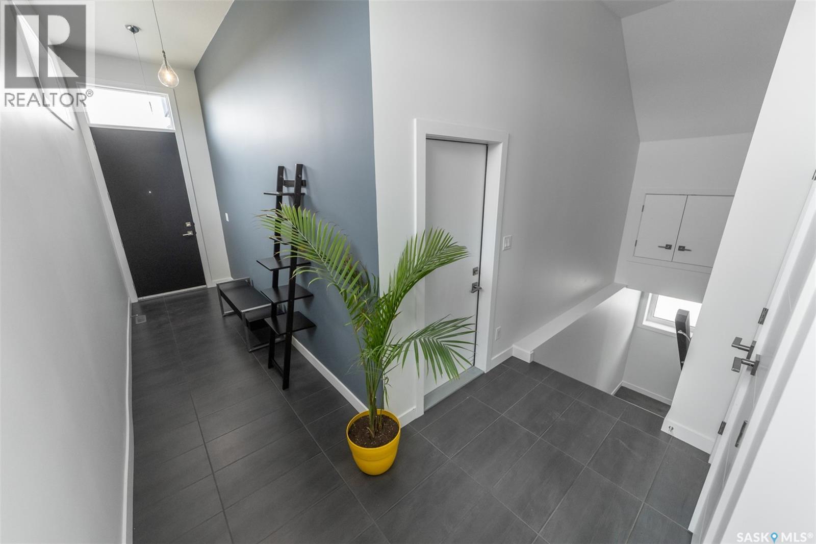 5501 Norseman Crescent, Regina, Saskatchewan  S4W 0J8 - Photo 2 - SK034265