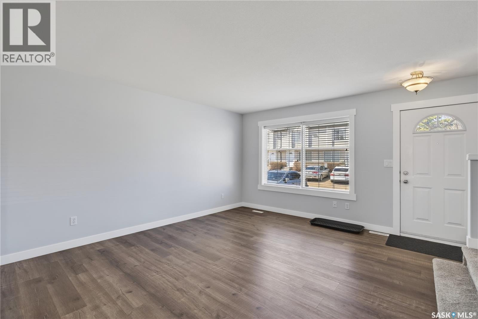 213 670 Kenderdine Road, Saskatoon, Saskatchewan  S7N 4W2 - Photo 3 - SK034260