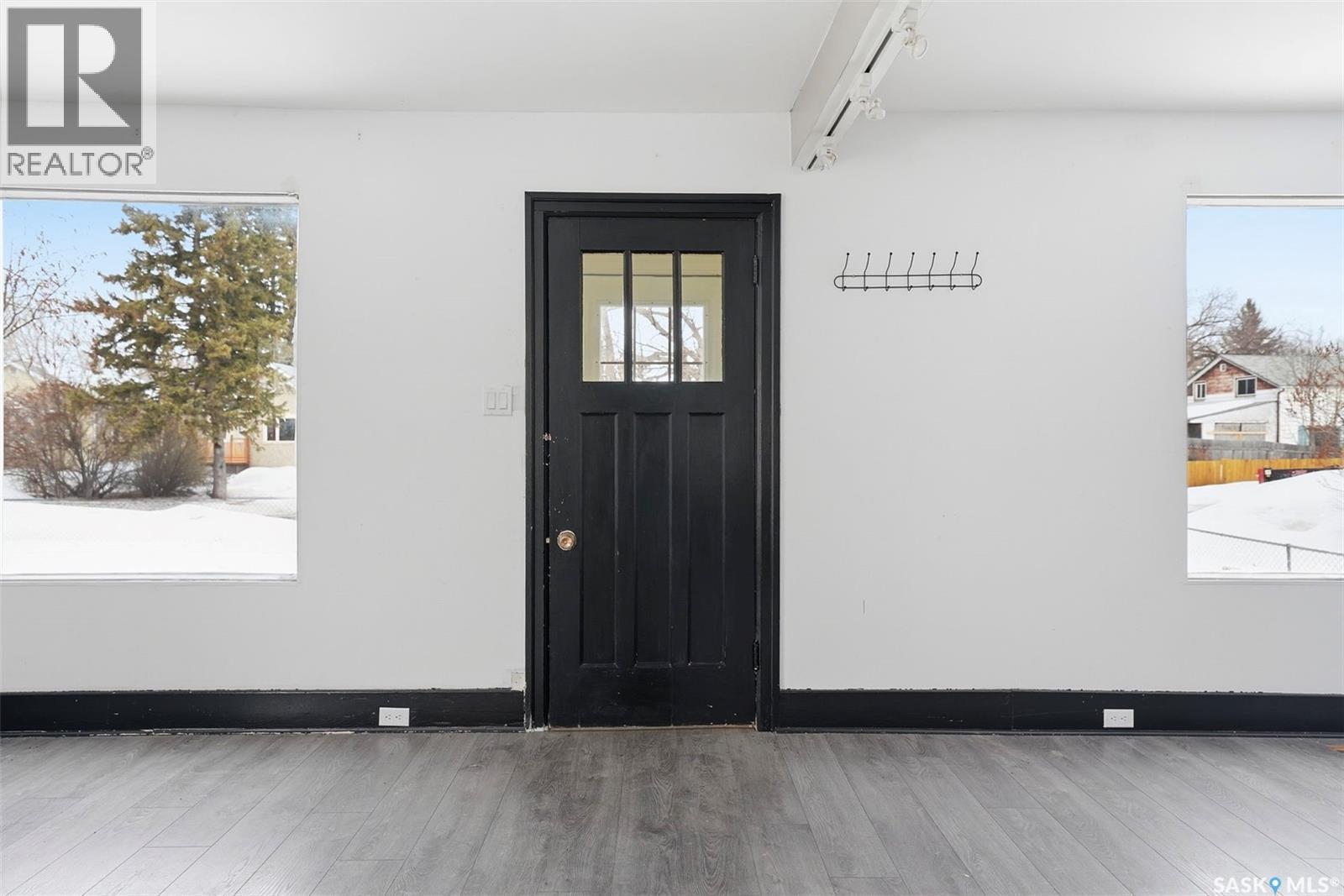 537 7th Street E, Prince Albert, Saskatchewan  S6V 0S6 - Photo 2 - SK034088
