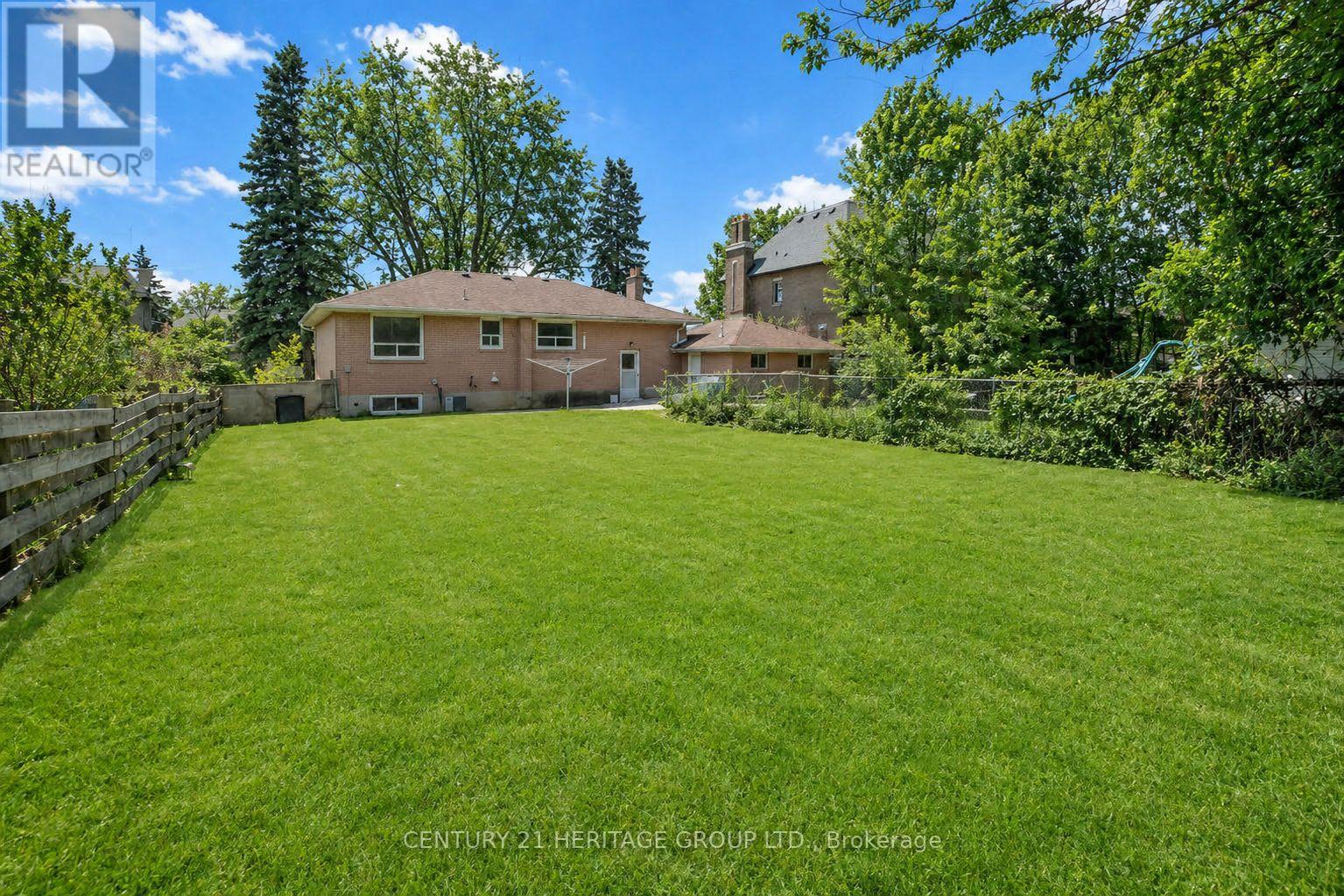 142 Kingslynn Drive, King, Ontario  L7B 1H1 - Photo 14 - N12947882