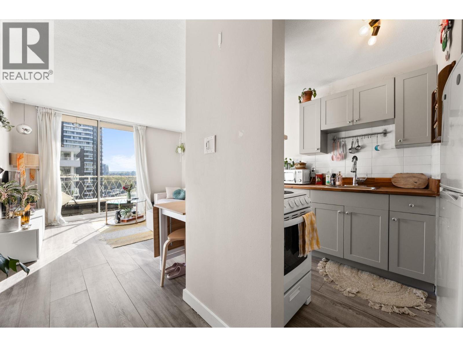 701 1100 Harwood Street, Vancouver, British Columbia  V6E 1R7 - Photo 2 - R3117740