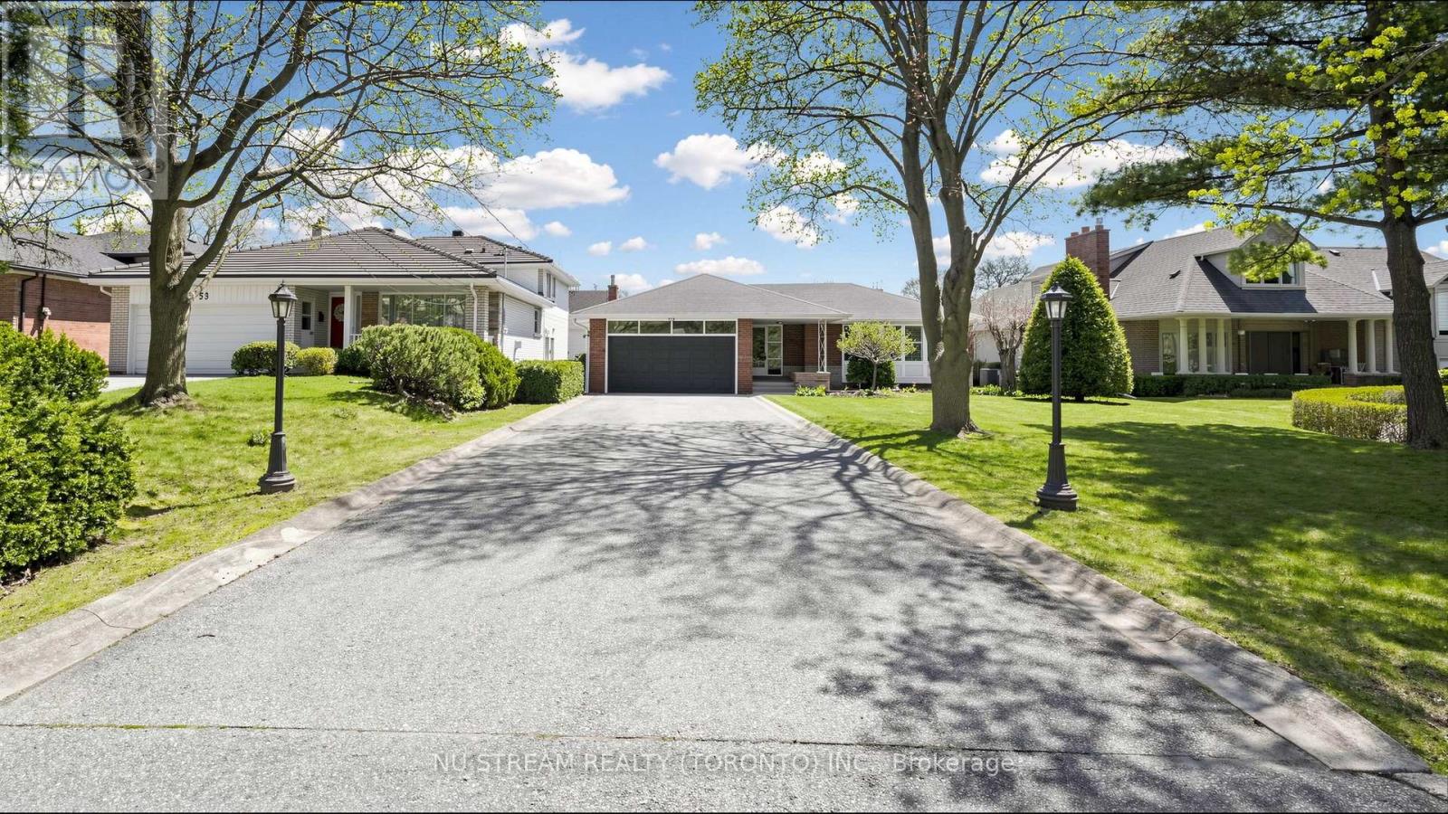 55 SUNVALE DRIVE, Toronto, Ontario