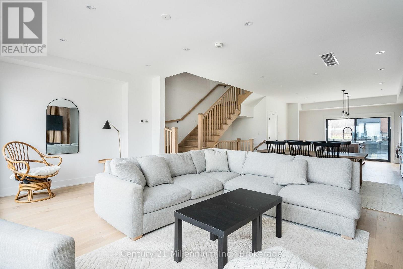 # 2 - 117 Sladden Court, Blue Mountains, Ontario  N0H 2P0 - Photo 17 - X13062894