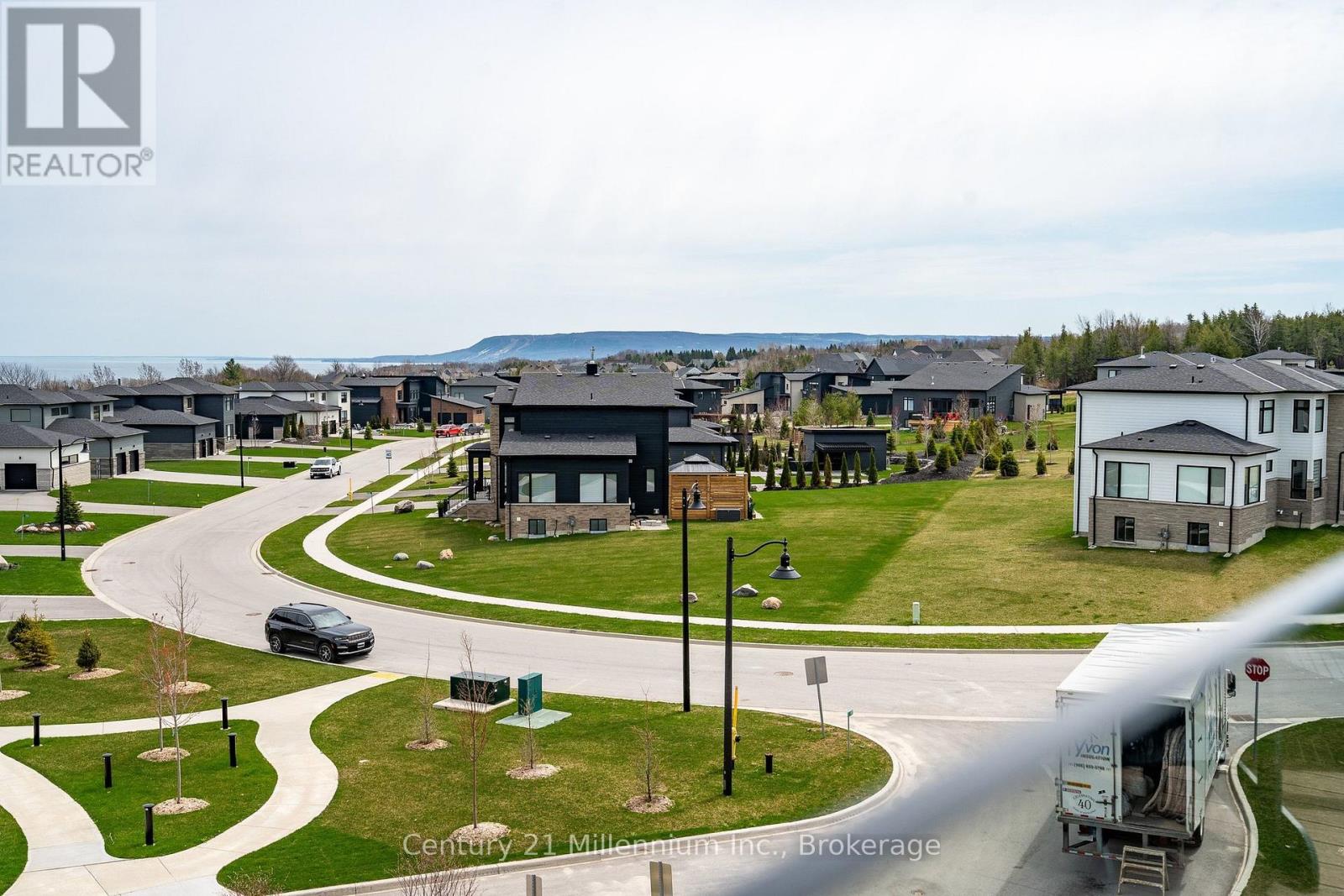 # 2 - 117 Sladden Court, Blue Mountains, Ontario  N0H 2P0 - Photo 43 - X13062894