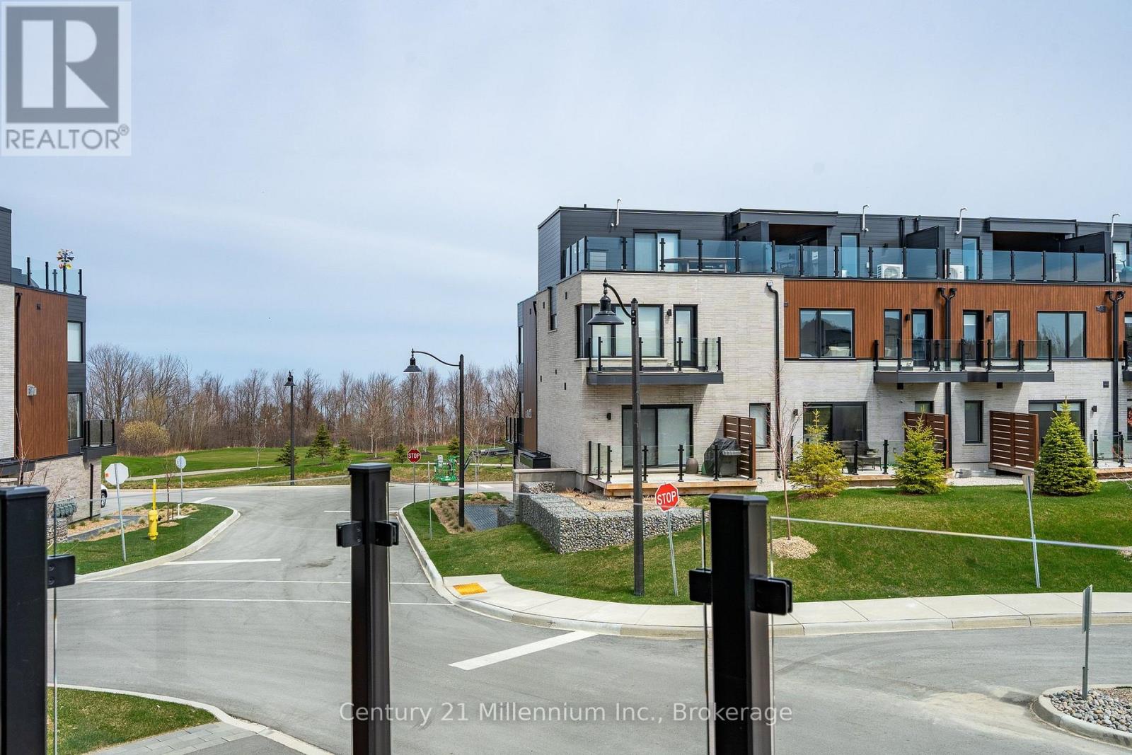 # 2 - 117 Sladden Court, Blue Mountains, Ontario  N0H 2P0 - Photo 44 - X13062894