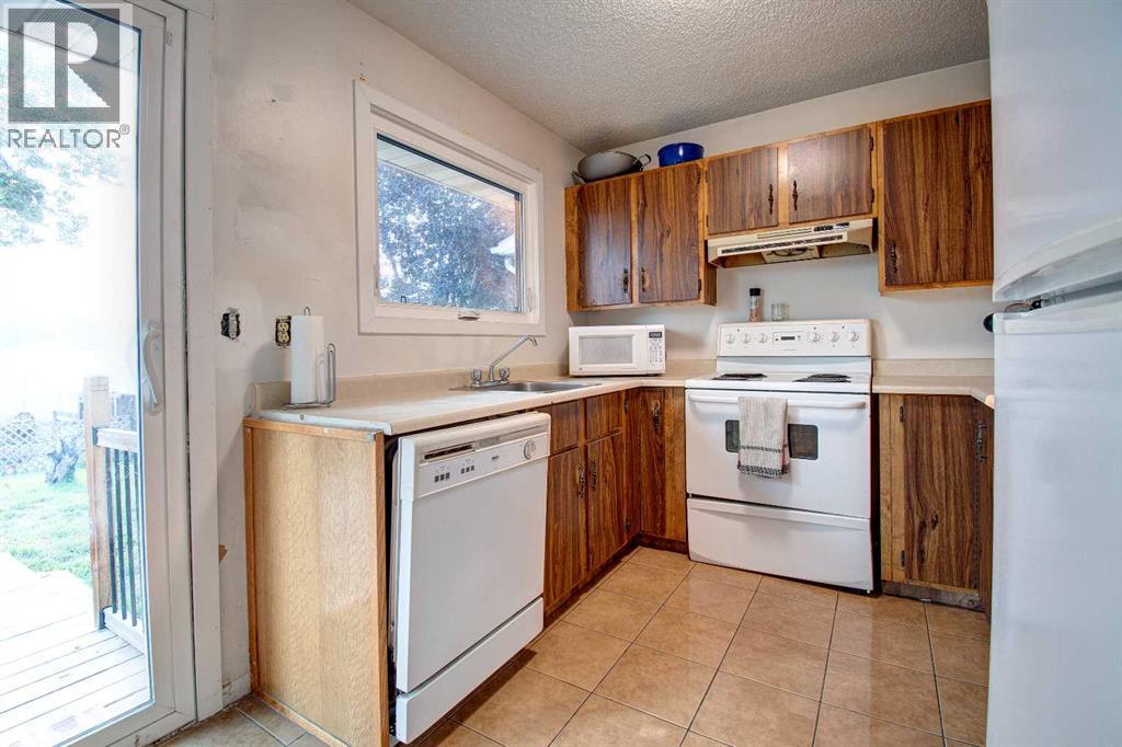 95 Falton Way NE, Calgary, Alberta  T3J 1J5 - Photo 10 - A2281278