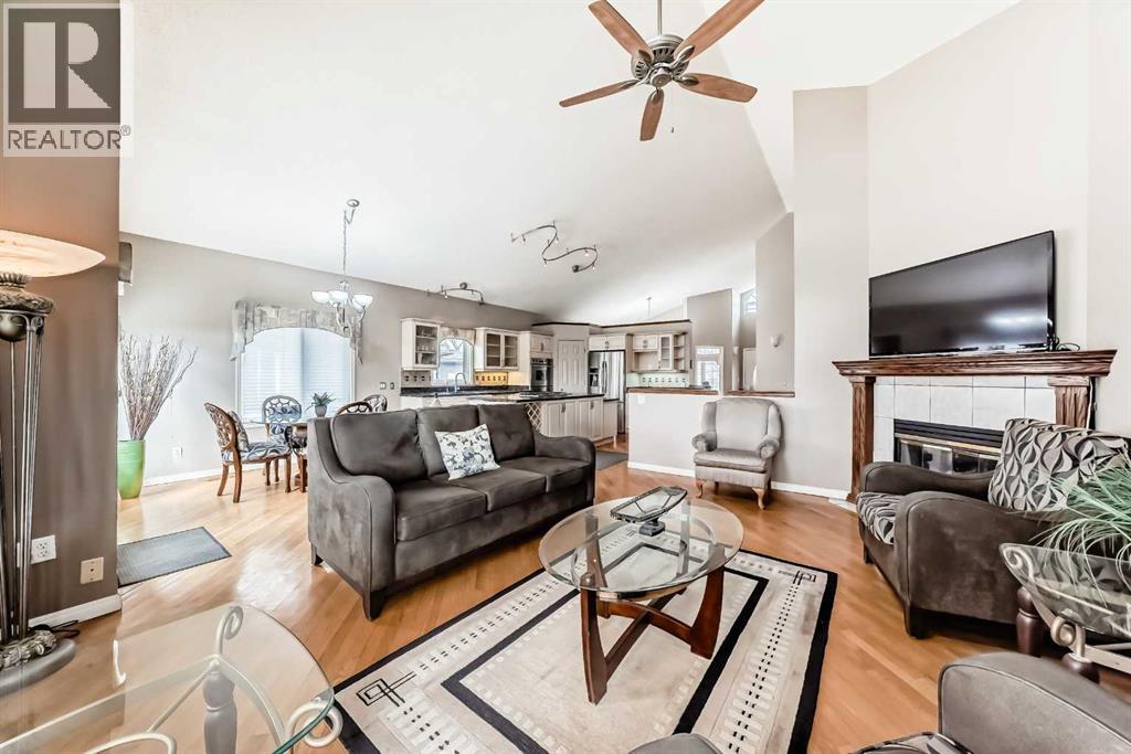 405 Lakeside Greens Place, Chestermere, Alberta  T1X 1C6 - Photo 11 - A2304311
