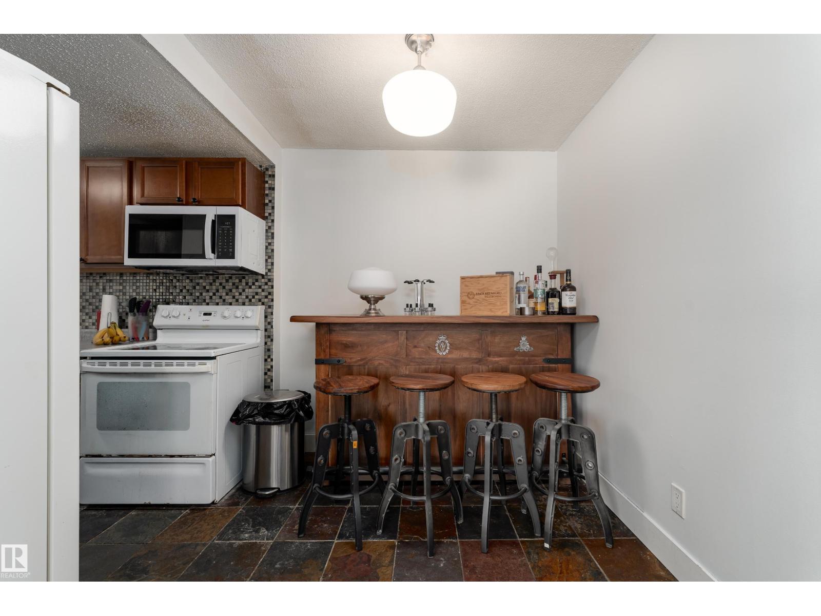 14 Amberly Co Nw, Edmonton, Alberta  T5A 2H9 - Photo 10 - E4484838