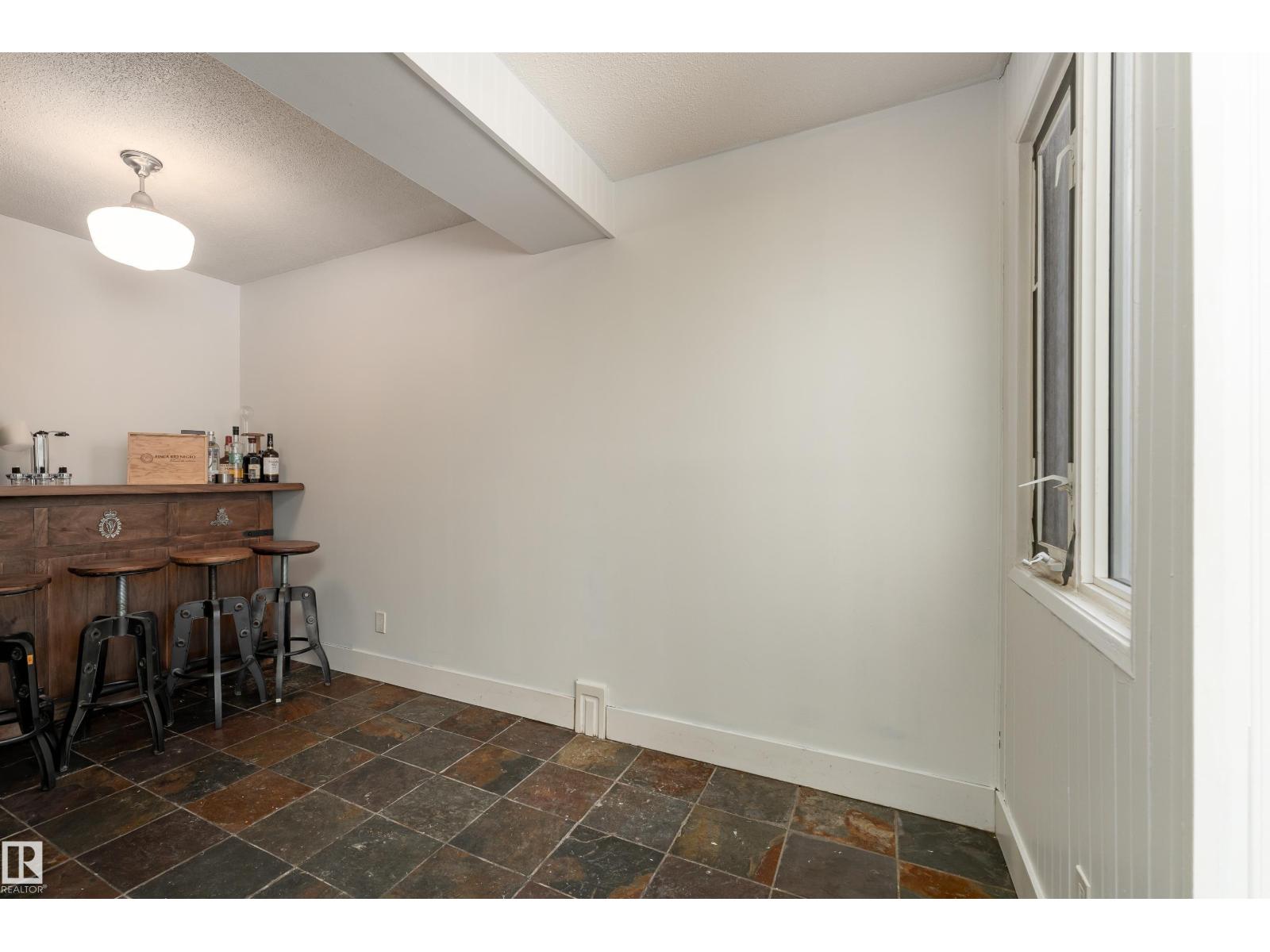 14 Amberly Co Nw, Edmonton, Alberta  T5A 2H9 - Photo 11 - E4484838