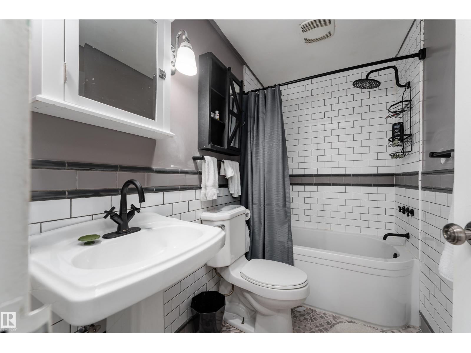 14 Amberly Co Nw, Edmonton, Alberta  T5A 2H9 - Photo 13 - E4484838