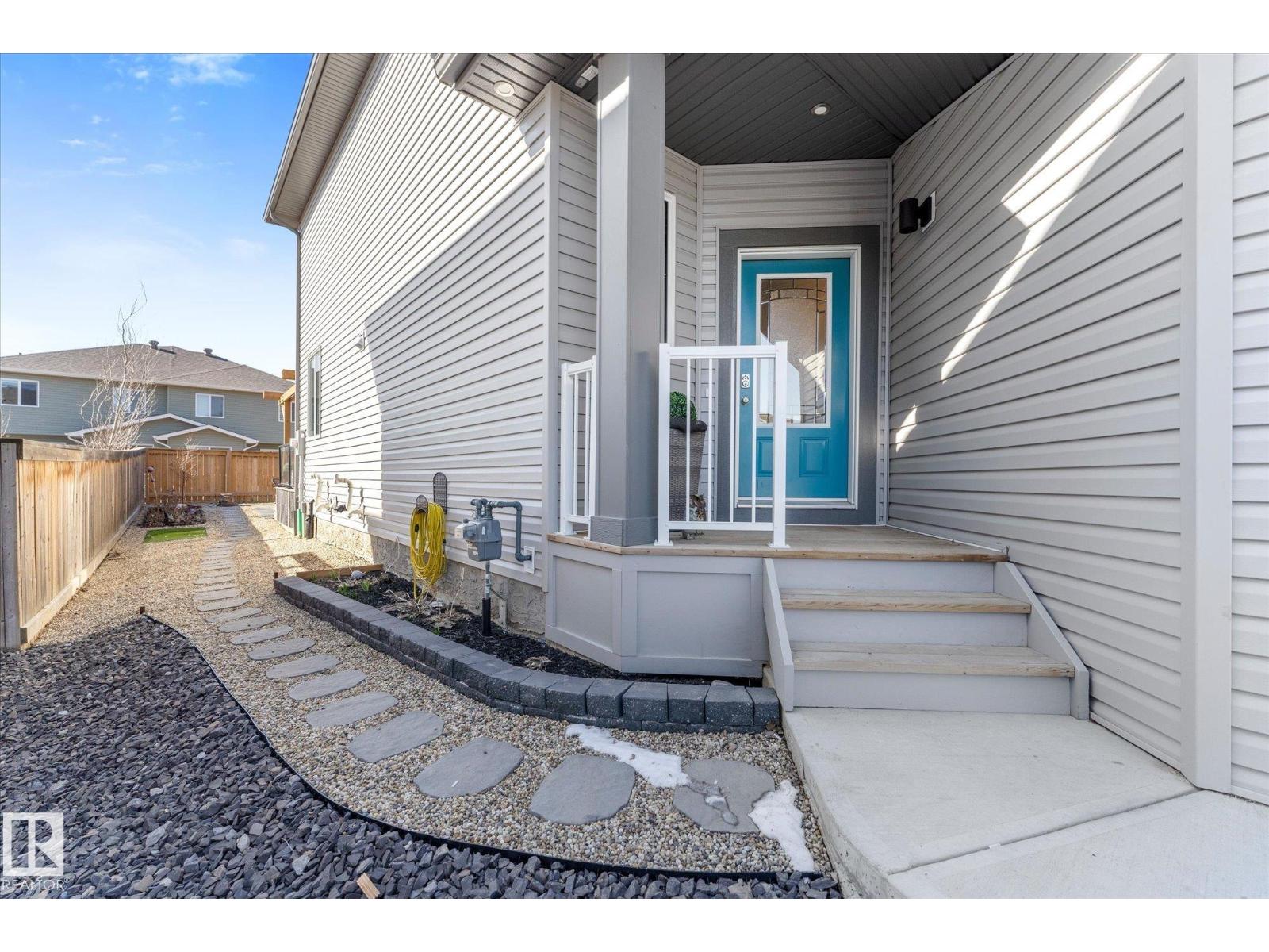 1330 South Creek Li, Stony Plain, Alberta  T7Z 0K6 - Photo 2 - E4484843