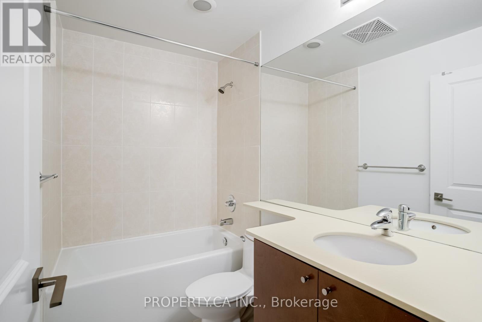 402 - 1 Scott Street, Toronto, Ontario  M5E 1A1 - Photo 10 - C13062812
