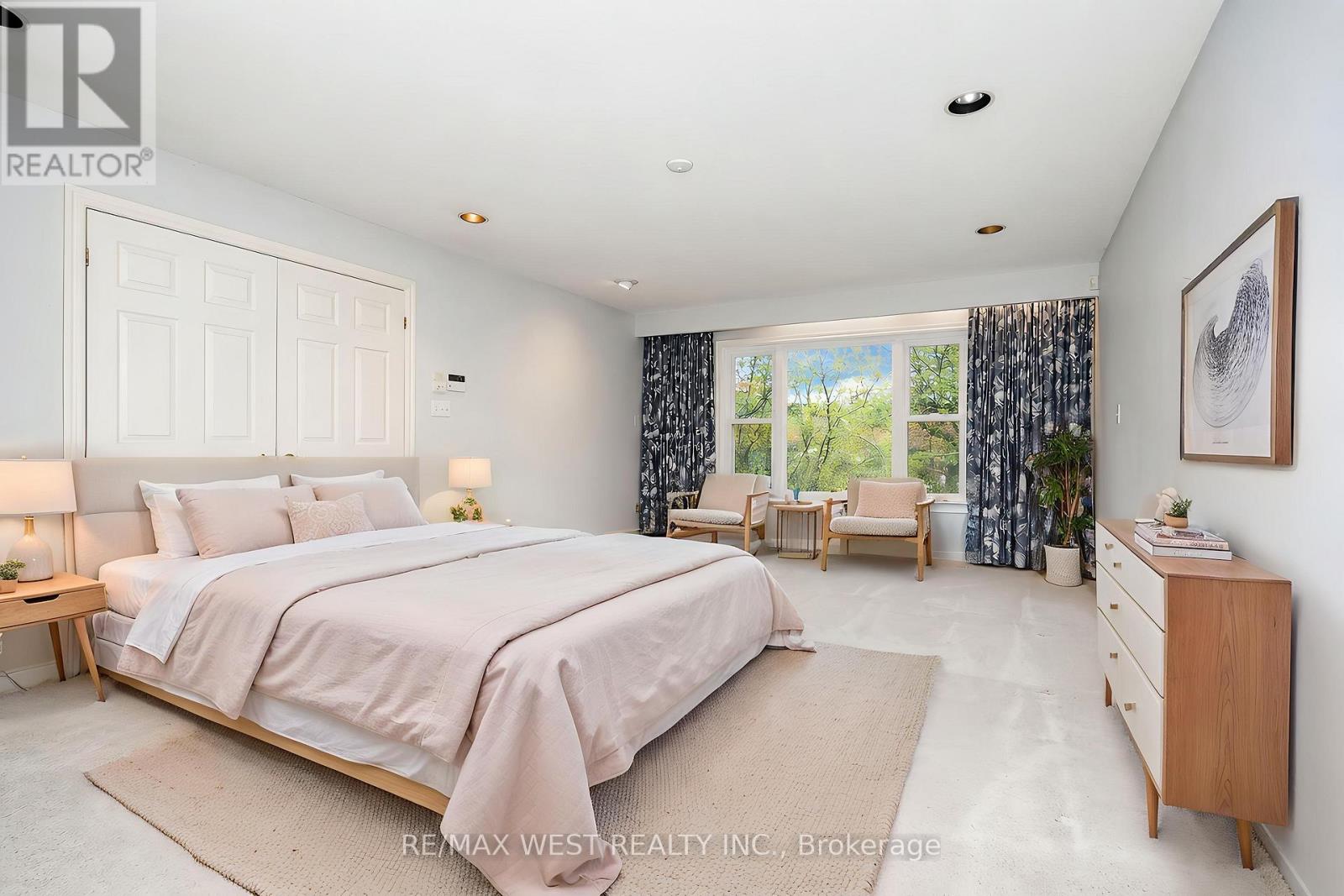 51 Bannatyne Drive, Toronto, Ontario  M2L 2P2 - Photo 6 - C13062828