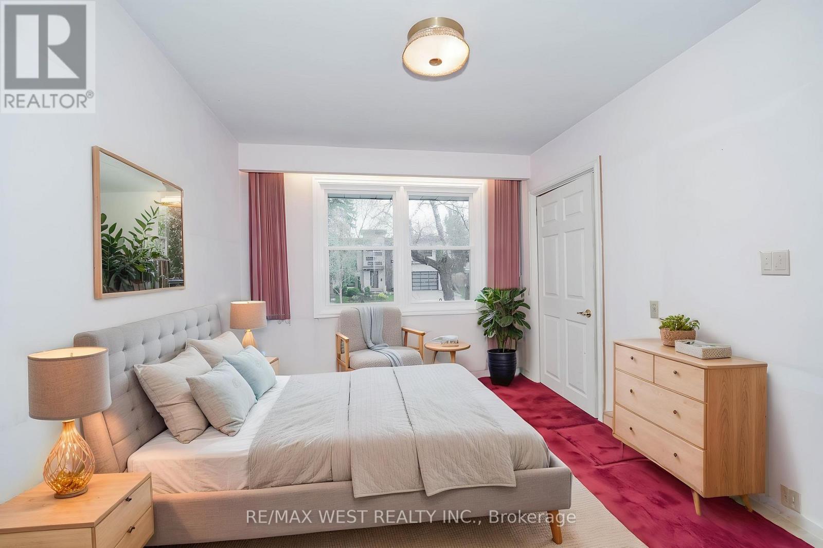 51 Bannatyne Drive, Toronto, Ontario  M2L 2P2 - Photo 9 - C13062828
