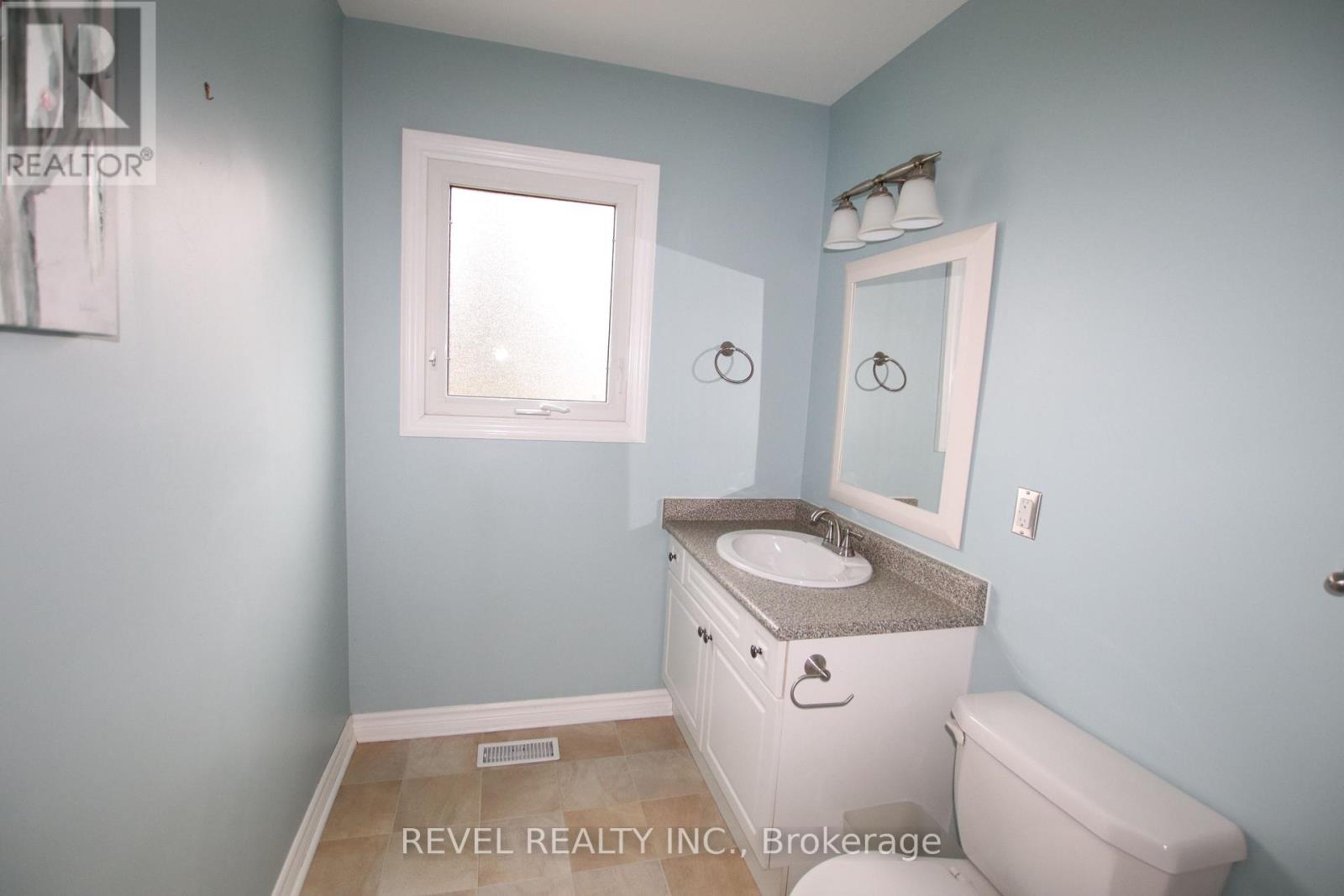 469 Maine Street, Oshawa, Ontario  L1L 1A1 - Photo 20 - E13062954