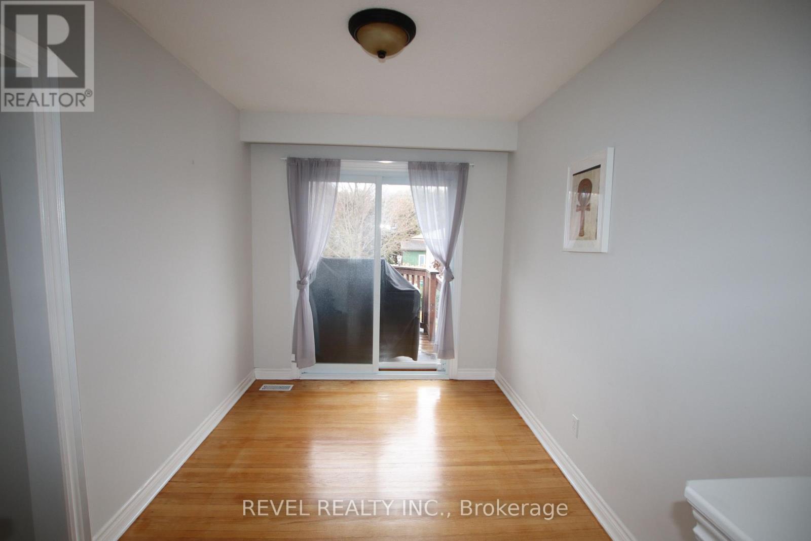 469 Maine Street, Oshawa, Ontario  L1L 1A1 - Photo 4 - E13062954