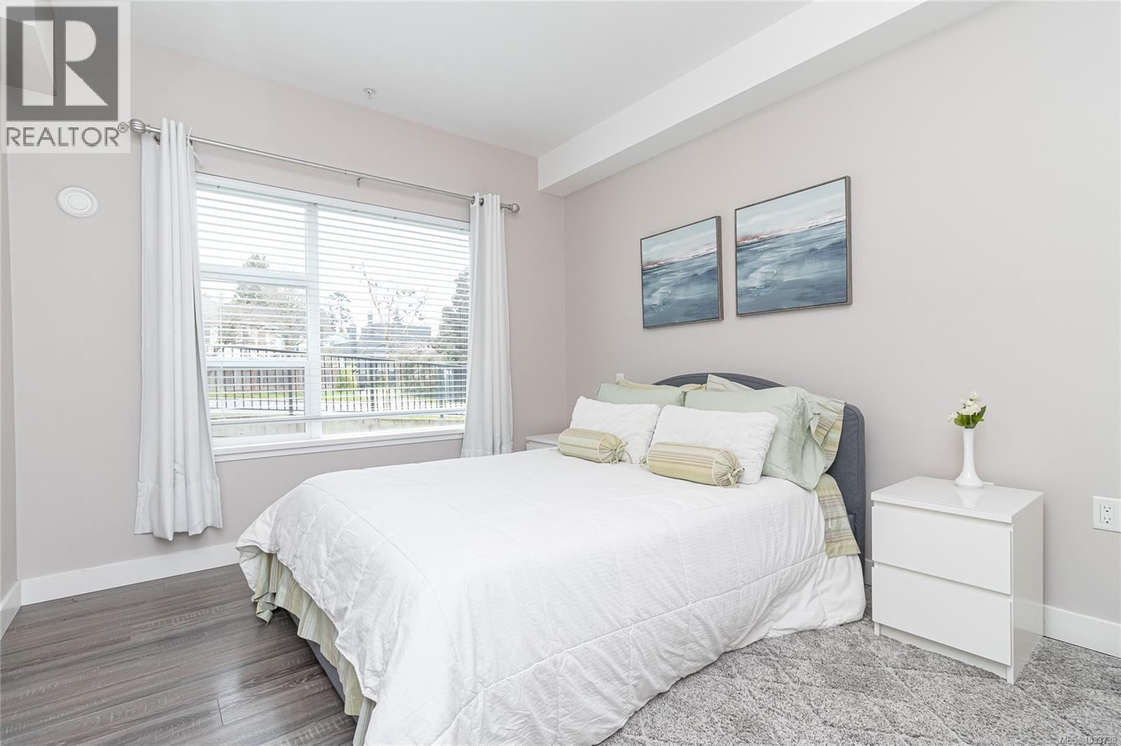 203 1020 Inverness Rd, Saanich, British Columbia  V8X 2S1 - Photo 14 - 1033738