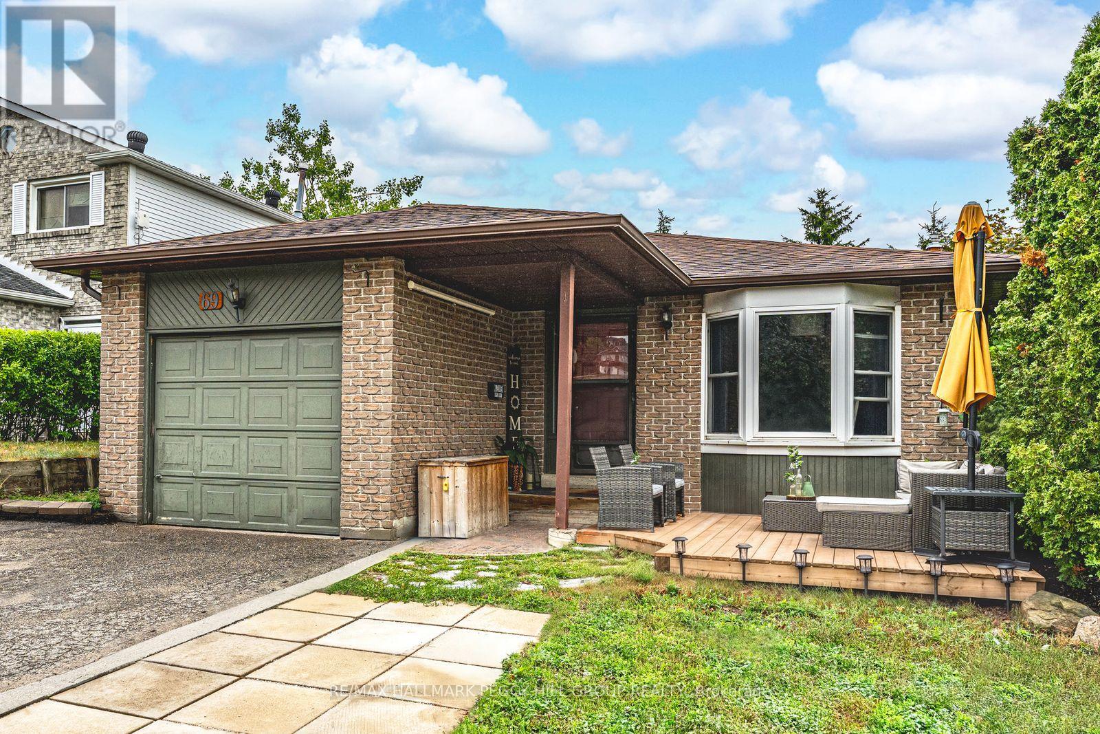 69A FOX RUN, Barrie, Ontario