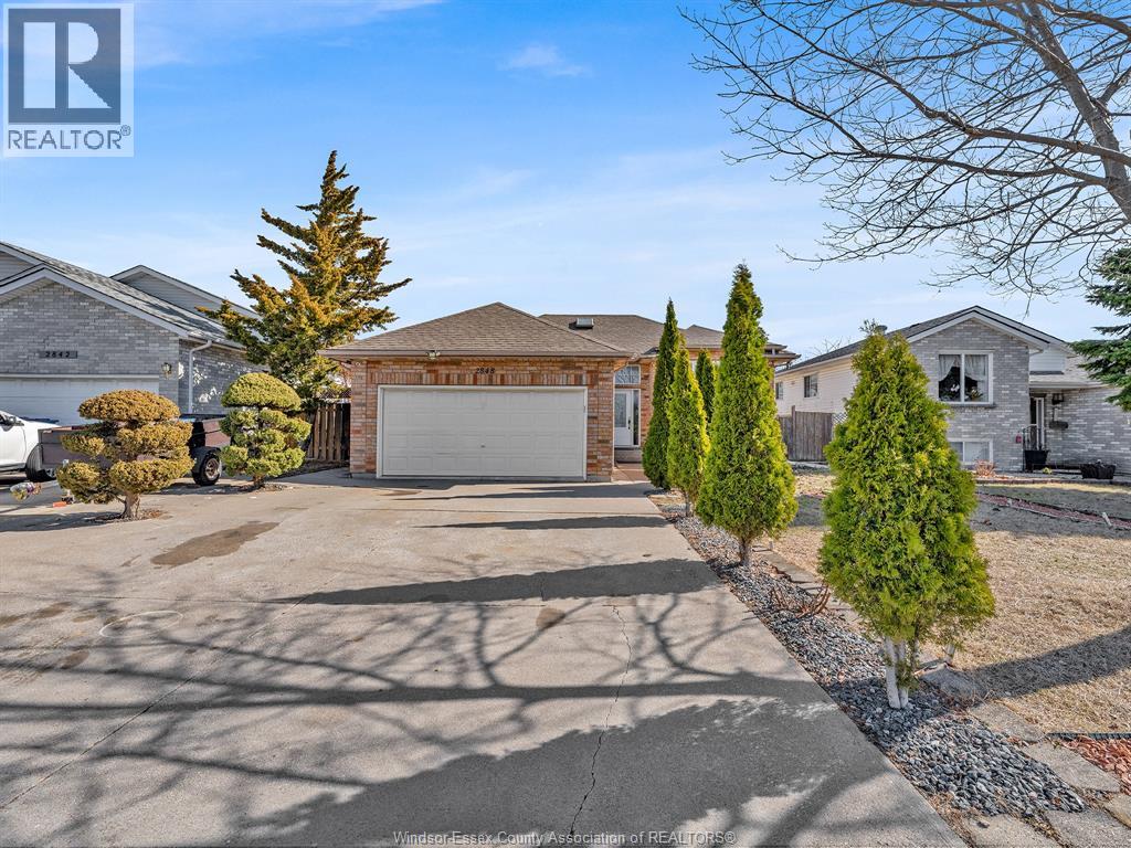 2848 Southridge, Windsor, Ontario  N8W 5N2 - Photo 3 - 26009672