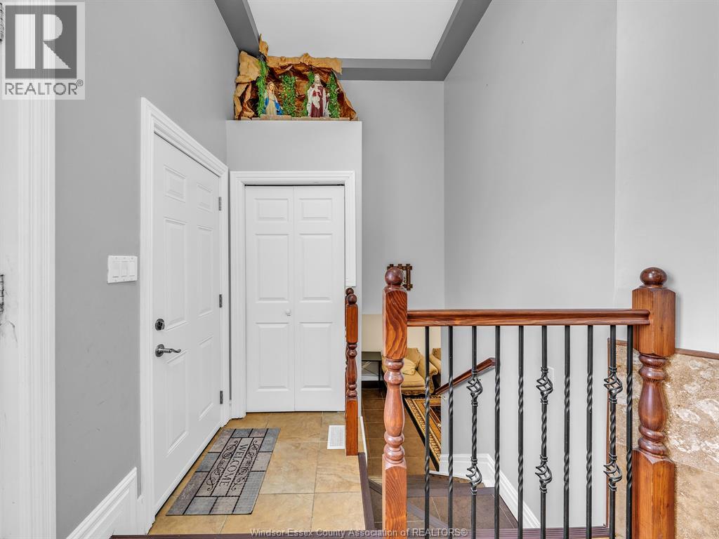 2848 Southridge, Windsor, Ontario  N8W 5N2 - Photo 30 - 26009672