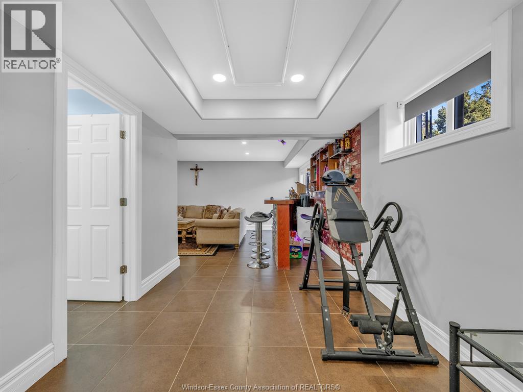 2848 Southridge, Windsor, Ontario  N8W 5N2 - Photo 43 - 26009672
