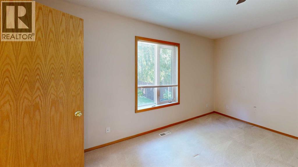 7 Mt Alderson Place W, Lethbridge, Alberta  T1K 6N7 - Photo 5 - A2306611