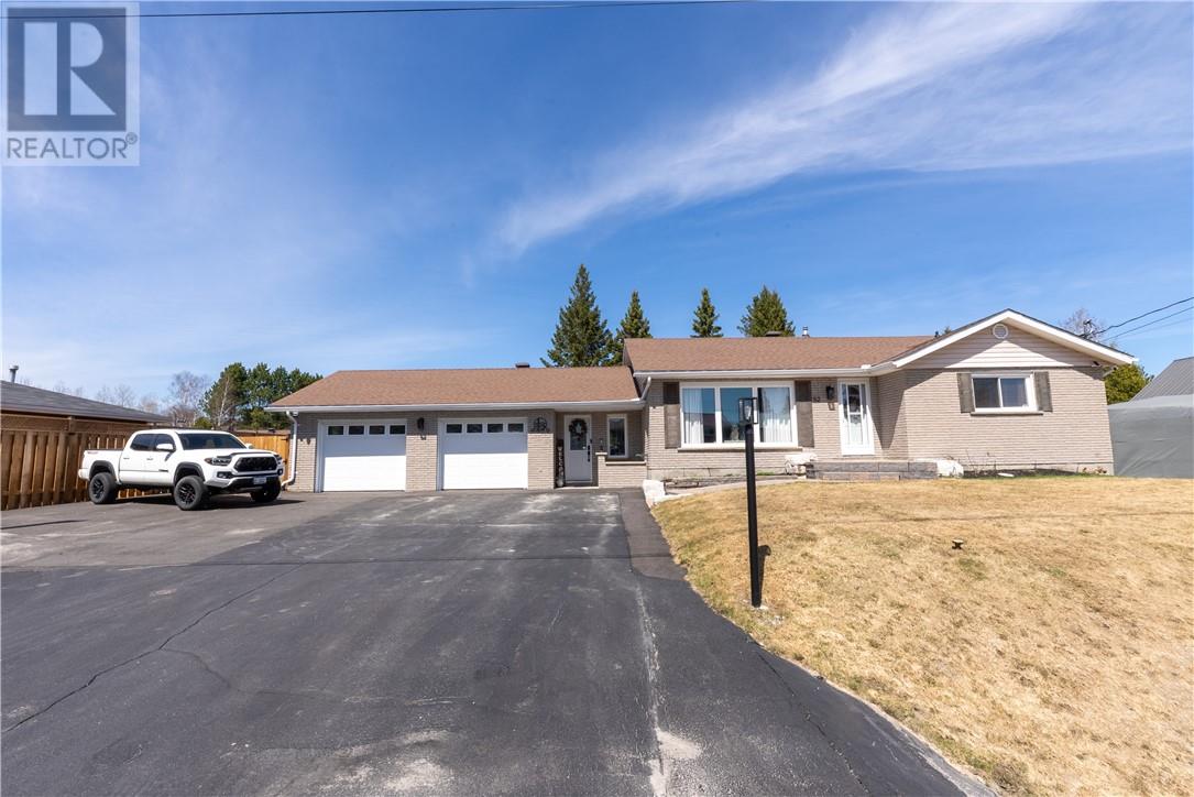 52 Cecil Street, Garson, Ontario  P3L 1M6 - Photo 16 - 2127405