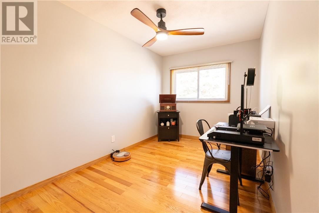 52 Cecil Street, Garson, Ontario  P3L 1M6 - Photo 37 - 2127405