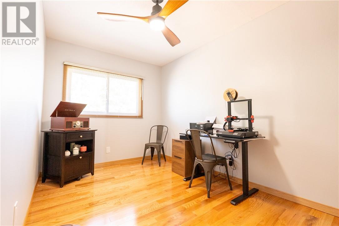 52 Cecil Street, Garson, Ontario  P3L 1M6 - Photo 40 - 2127405