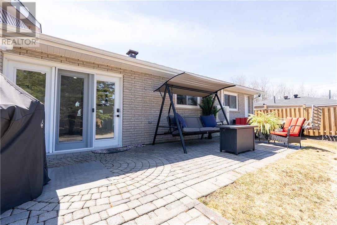 52 Cecil Street, Garson, Ontario  P3L 1M6 - Photo 7 - 2127405