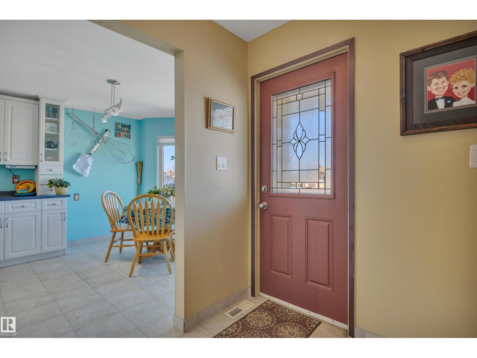 4231 39 Av, Leduc, Alberta  T9E 4X4 - Photo 5 - E4484850