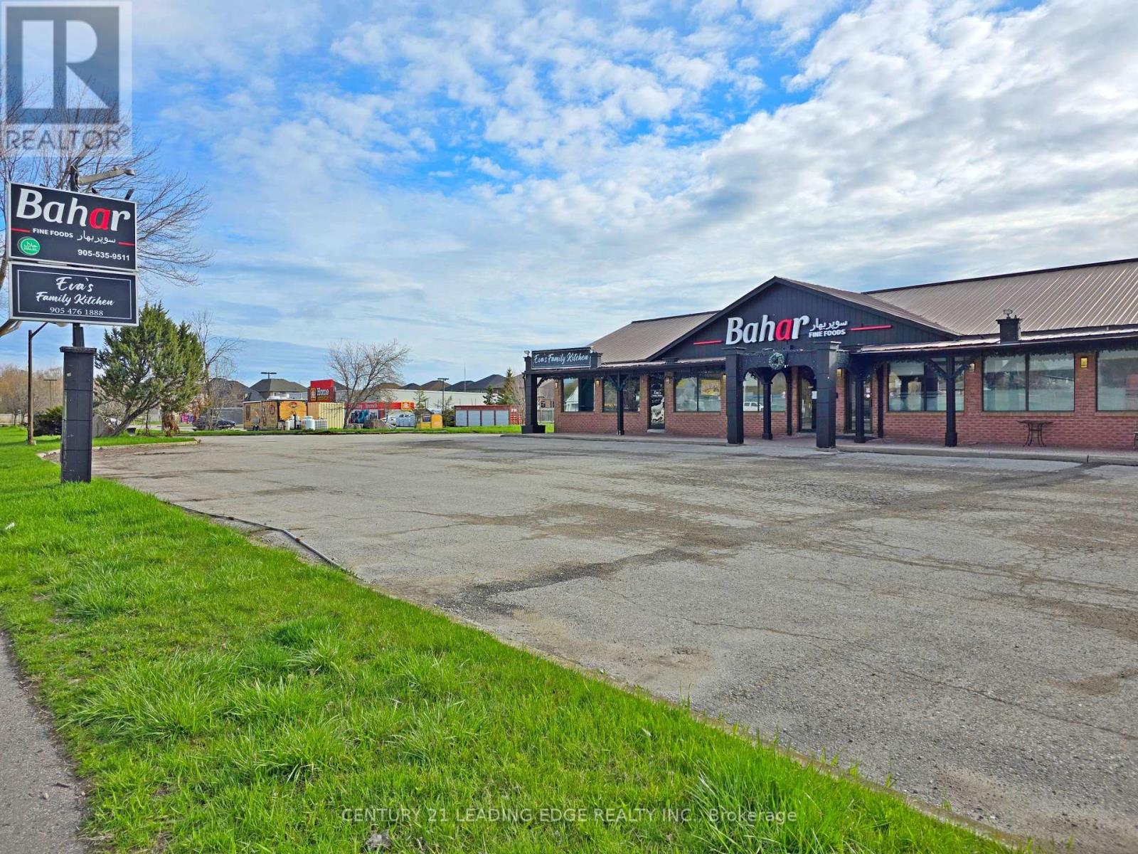 591 THE QUEENSWAY SOUTH, Georgina, Ontario