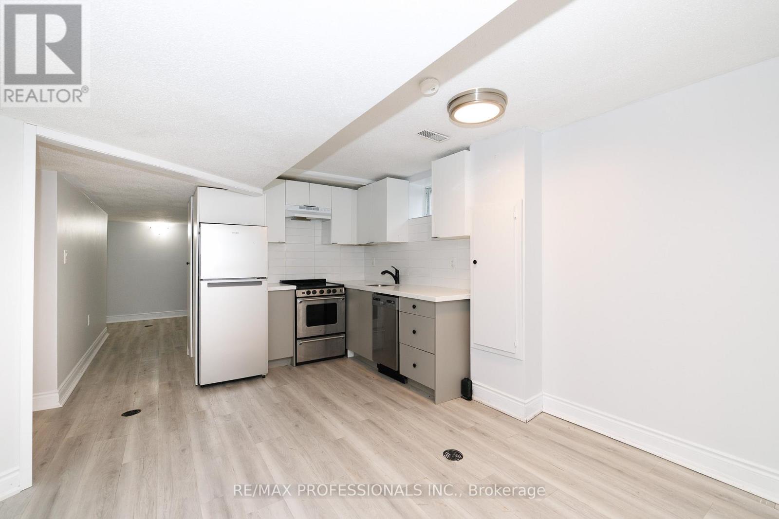 Bsmt - 5 Bryne Boulevard, St. Catharines, Ontario  L2T 2H8 - Photo 5 - X13062928