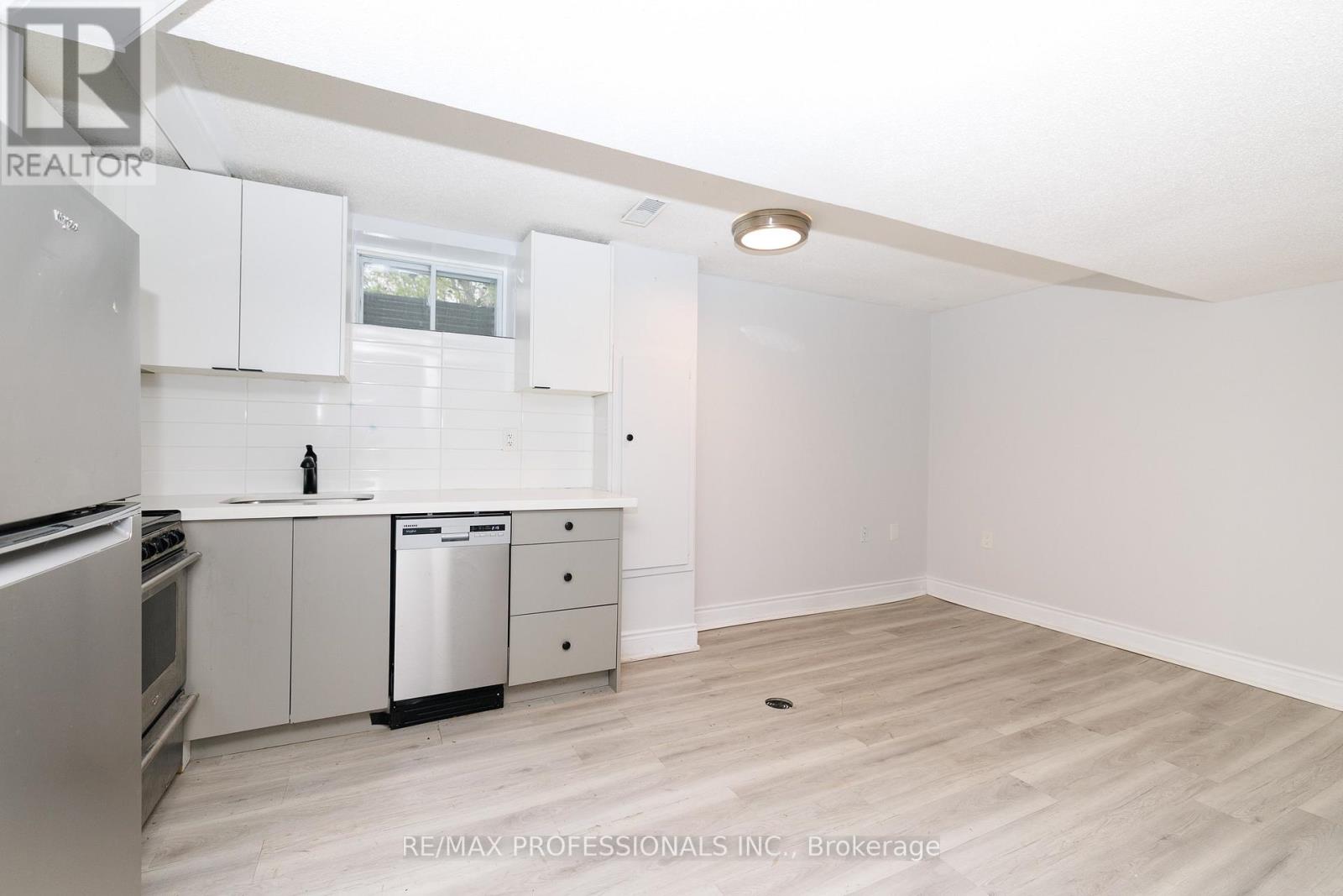 Bsmt - 5 Bryne Boulevard, St. Catharines, Ontario  L2T 2H8 - Photo 6 - X13062928