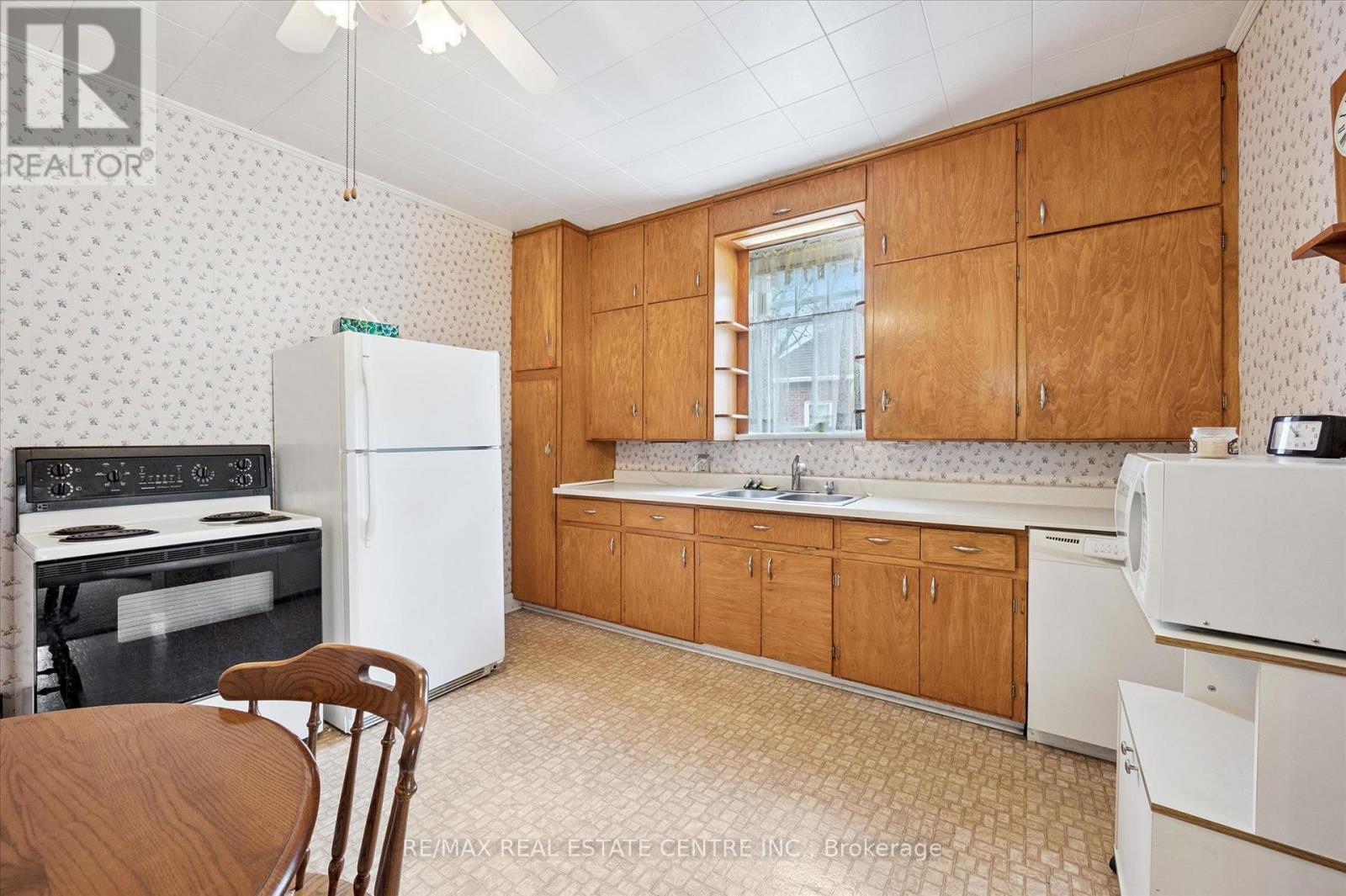 476 - 478 Campbell Street W, North Perth, Ontario  N4W 1J3 - Photo 10 - X13062940