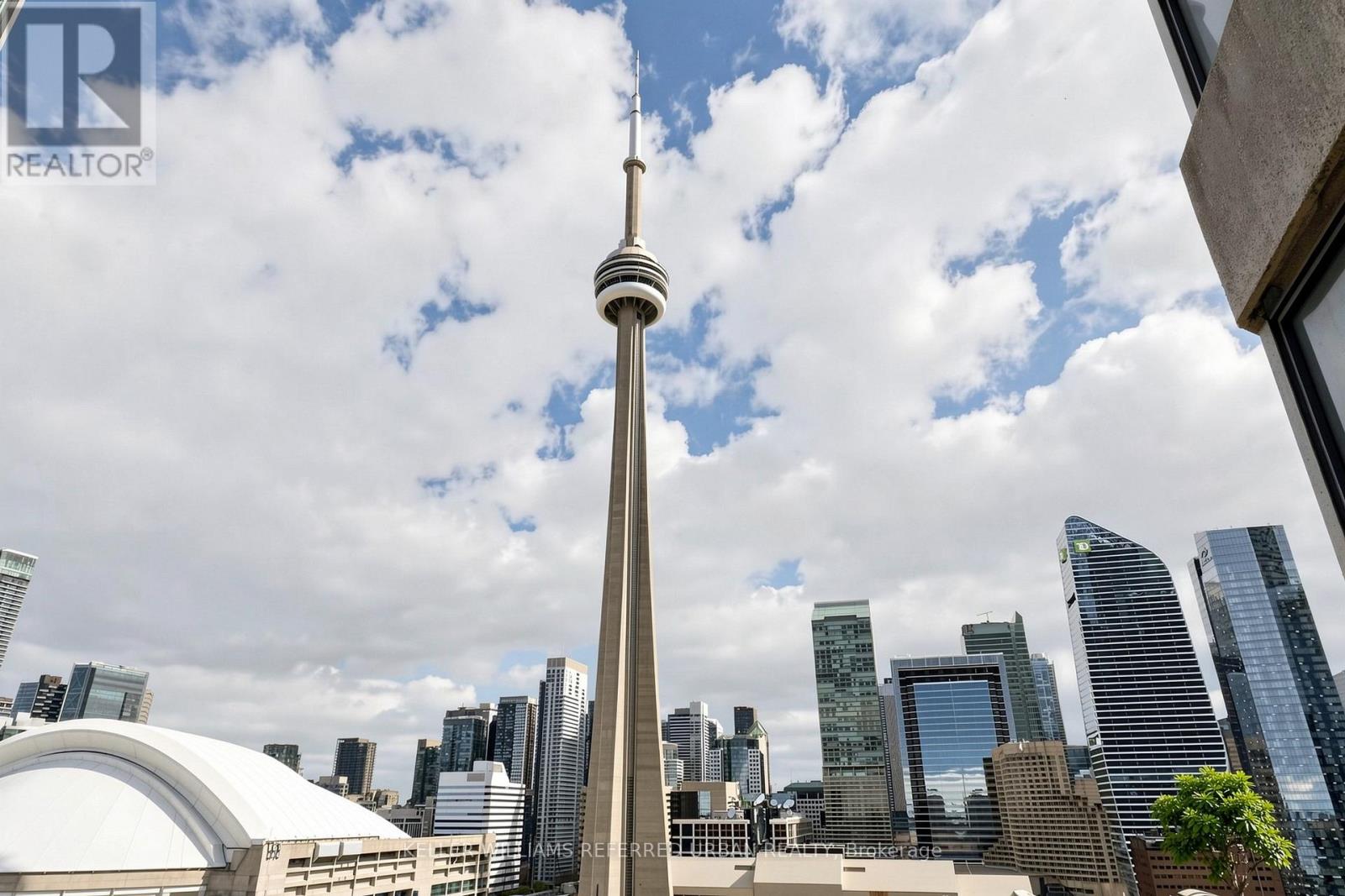 2325 - 230 QUEENS QUAY W, Toronto, Ontario