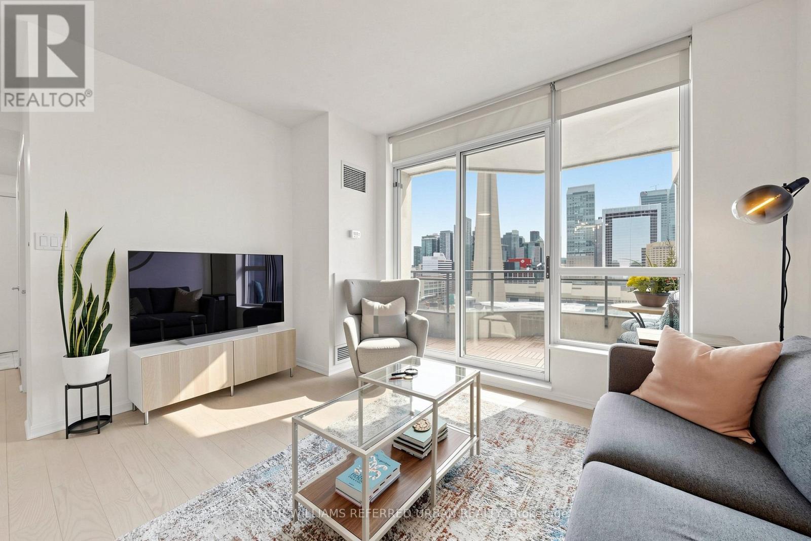 2325 - 230 Queens Quay W, Toronto, Ontario  M5J 2Y7 - Photo 10 - C13057006