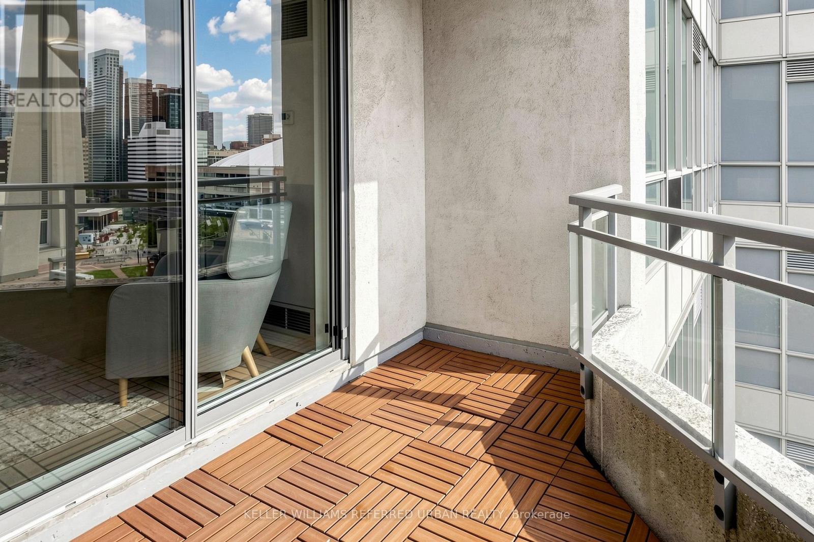 2325 - 230 Queens Quay W, Toronto, Ontario  M5J 2Y7 - Photo 29 - C13057006